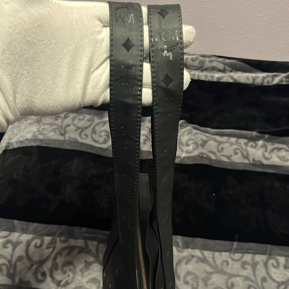 MCM Black waterproof Tote in Visetos Nylon,,,,RARE! - Picture 16 of 16